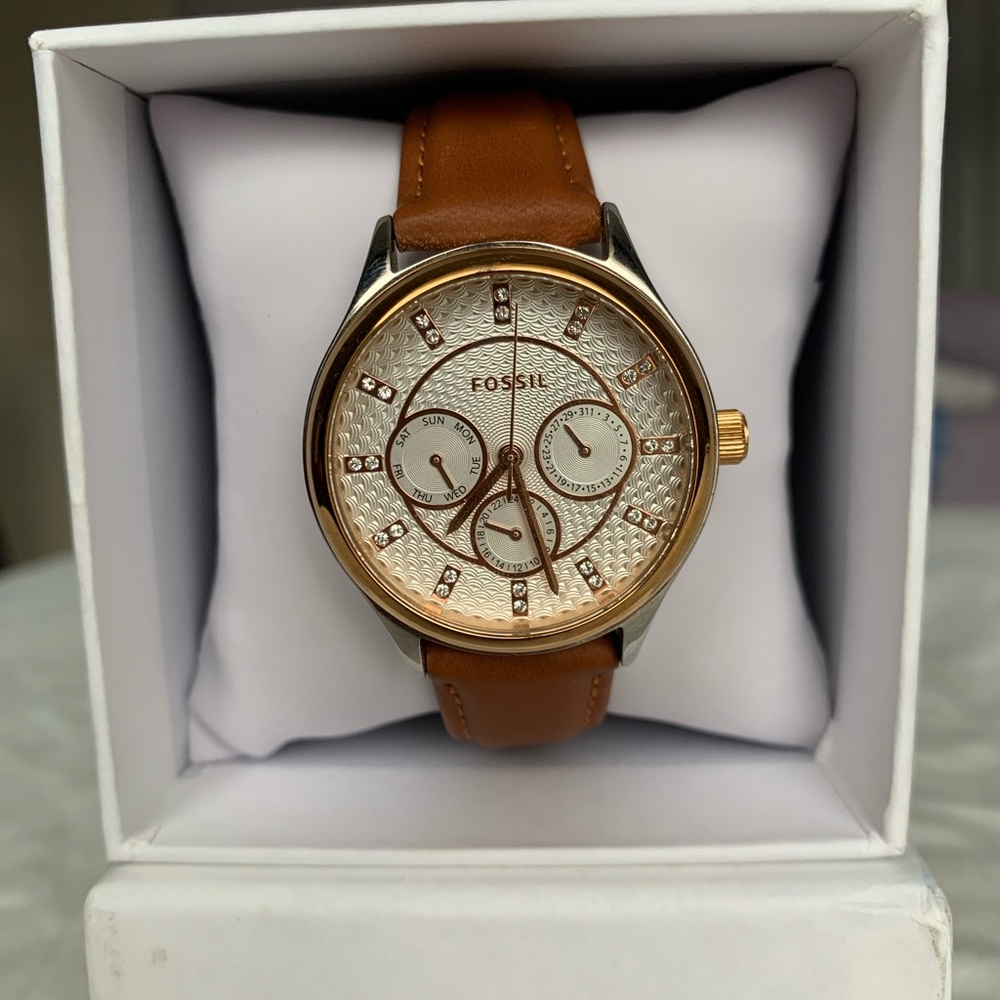 Fossil watch with leather band